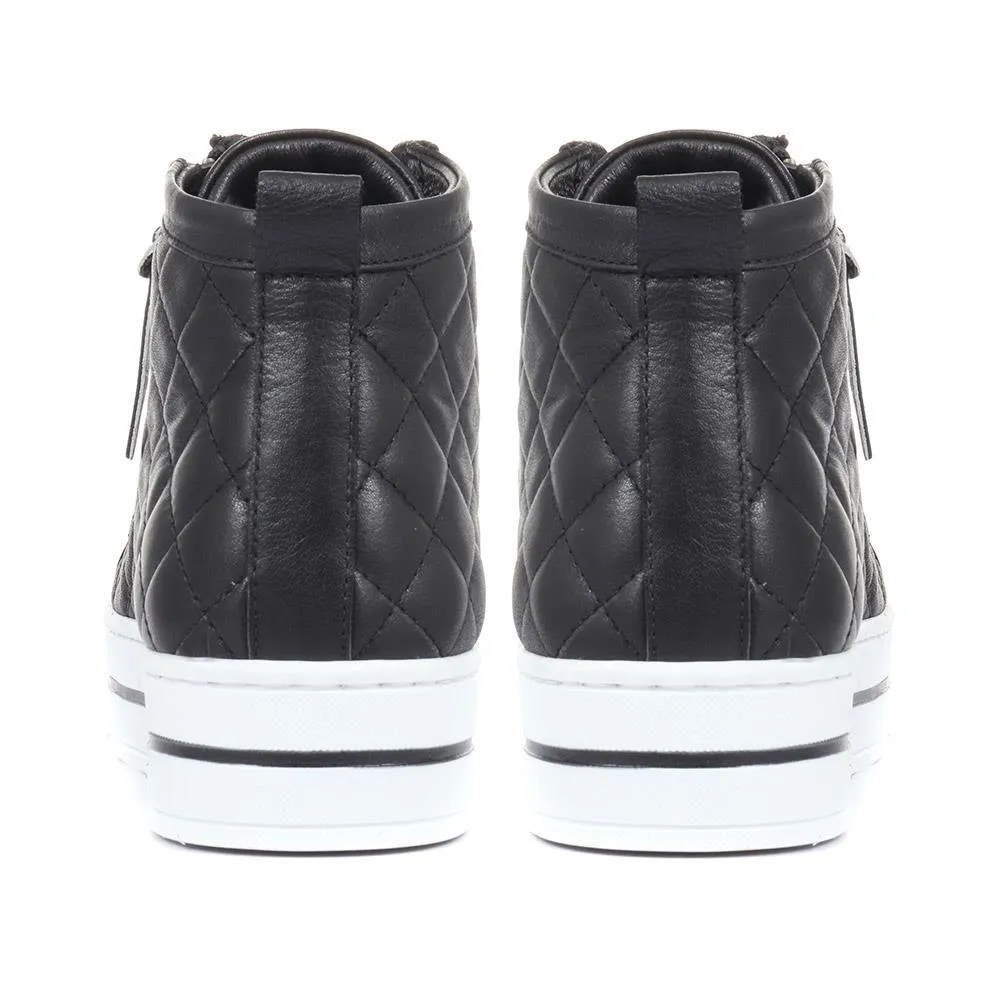 Elenore Leather Quilted Trainers - ELENORE / 321 307